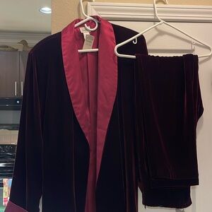Women’s silk robe set Neiman Marcus 12/8